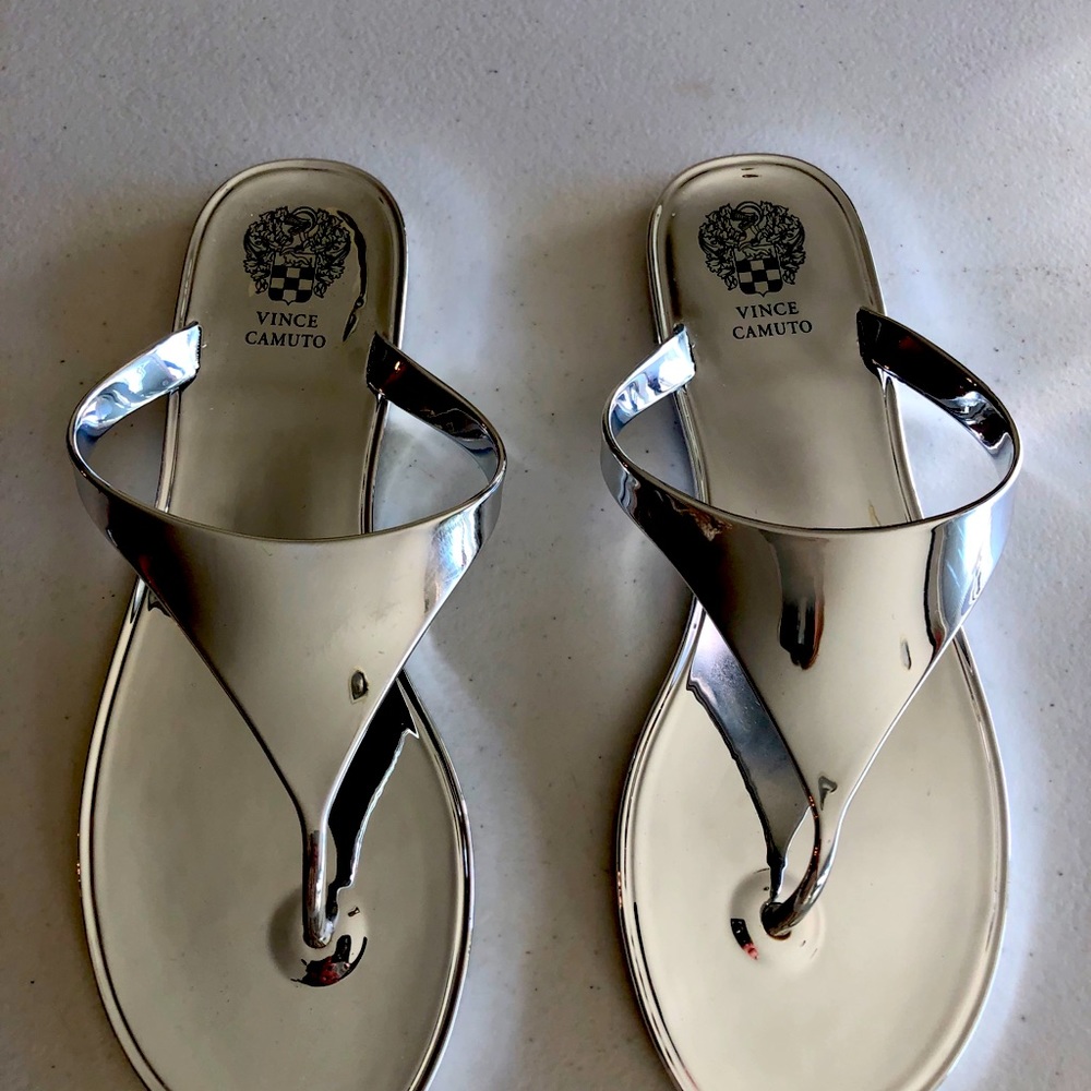Vince Camuto toe slide sandal